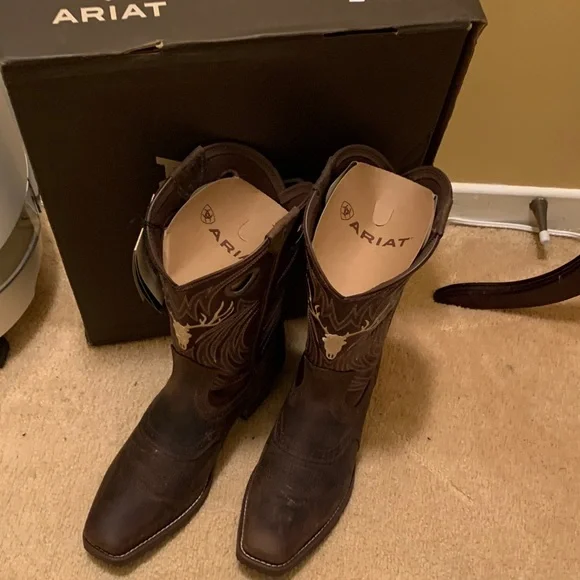 Ariat Men's Hybrid Roughstock Antler Dark Brown Boots with Cream Accents - Picture 11 of 15